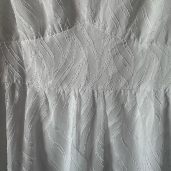 Printed Jacard lantern sleeve little white Dress - Picture 6 of 11